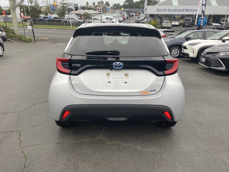 2021 Toyota Yaris 1.5 Hybrid Z 5 Dr Hatch CVT 2... image 3