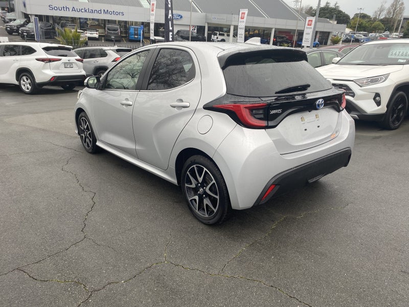 2021 Toyota Yaris 1.5 Hybrid Z 5 Dr Hatch CVT 2... image 4
