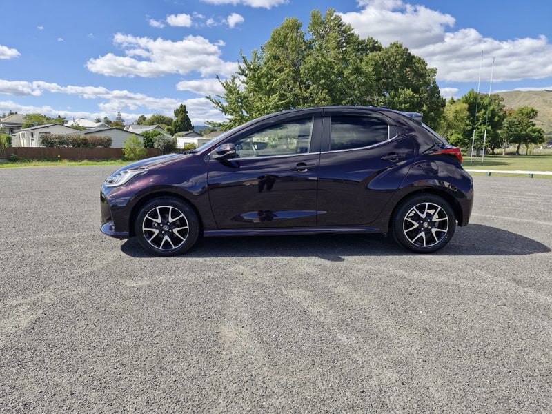 2021 Toyota Yaris 1.5 Hybrid Z 5 Dr Hatch CVT 2... image 3