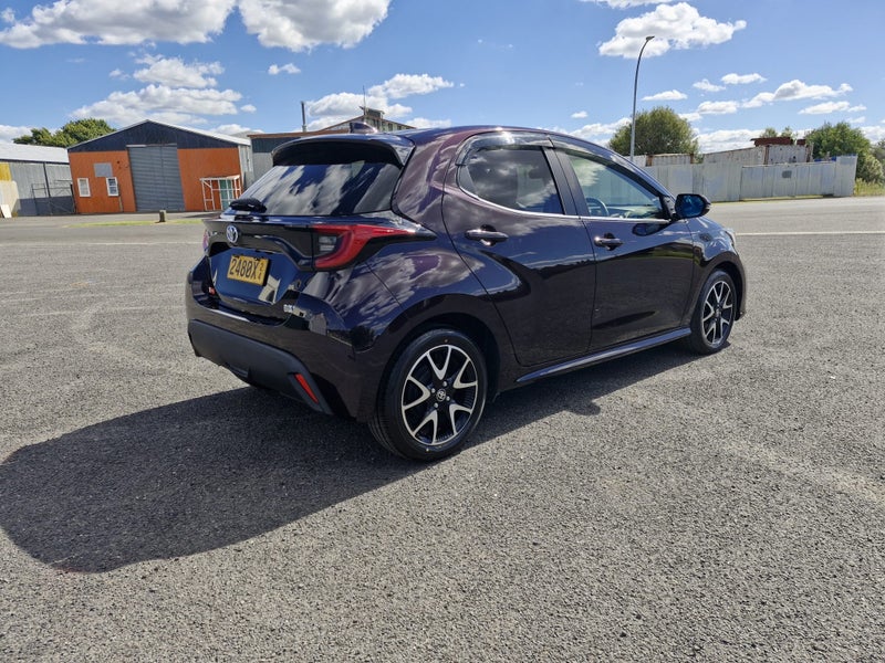 2021 Toyota Yaris 1.5 Hybrid Z 5 Dr Hatch CVT 2... image 5