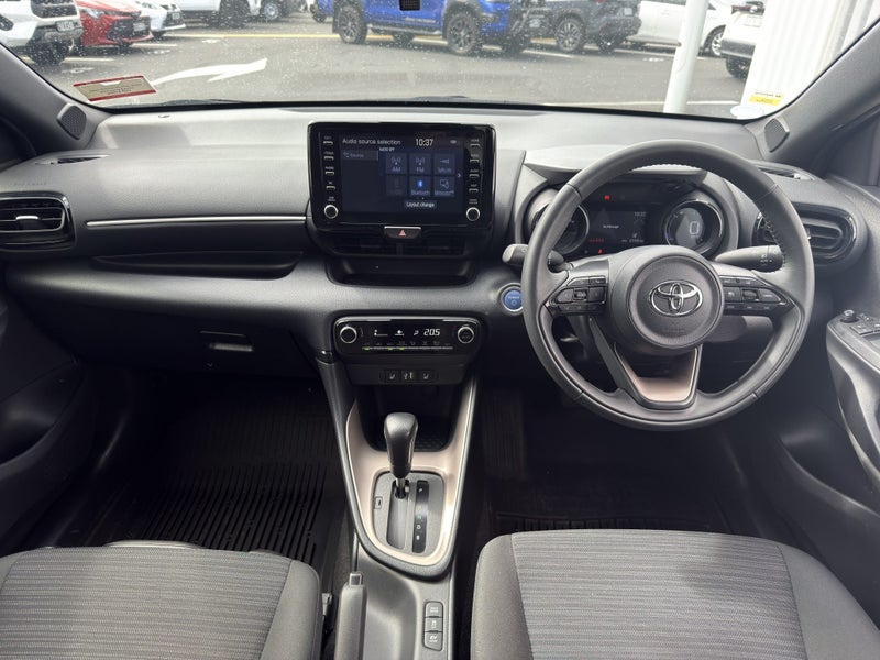 2021 Toyota Yaris 1.5 Hybrid Z 5 Dr Hatch CVT 2WD image 2