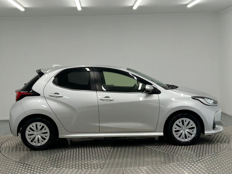2021 Toyota Yaris 1.5 Hybrid Z image 2