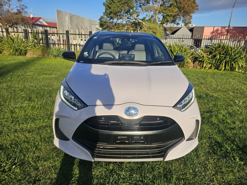 2021 Toyota Yaris 1.5 Hybrid Z Hatch - Certifie... image 2