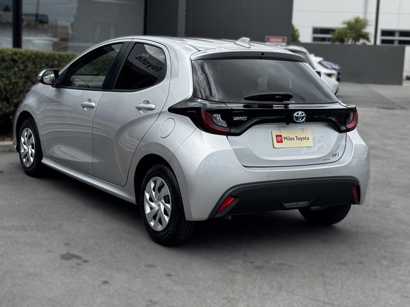 2021 Toyota Yaris 1.5-Litre Petrol Hybrid X-spe... image 5