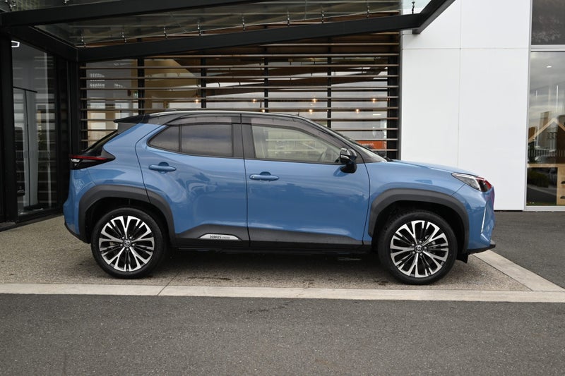 2021 Toyota Yaris 1.5 Petrol Hybrid G AWD SUV image 5