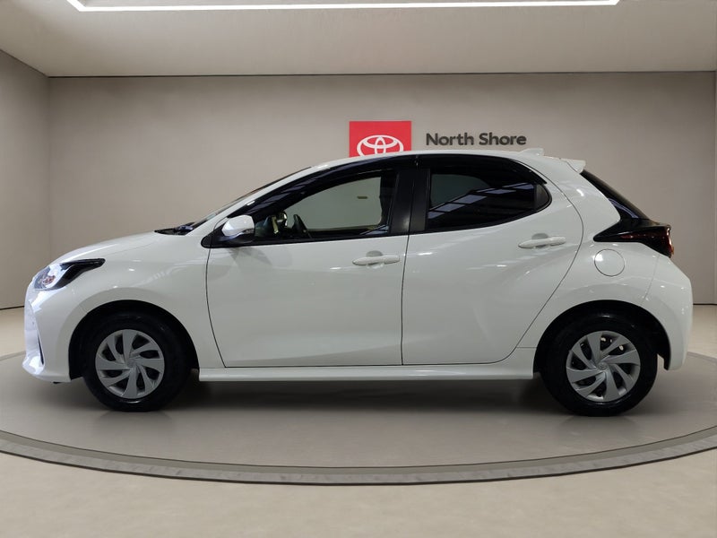 2021 Toyota Yaris 1.5L Hybrid X 2WD Hatchback image 4