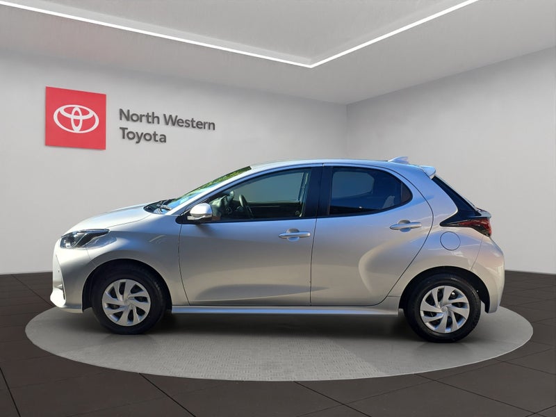 2021 Toyota Yaris 1.5L Hybrid X 2WD Hatchback image 4