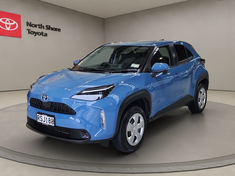 2021 Toyota Yaris 1.5L Hybrid X FWD SUV image 3