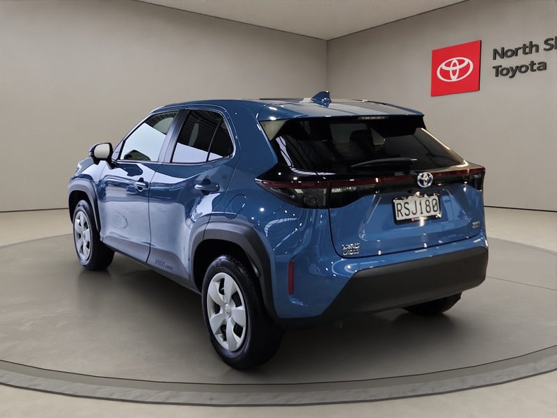 2021 Toyota Yaris 1.5L Hybrid X FWD SUV image 5