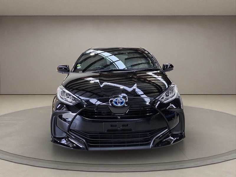 2021 Toyota Yaris 1.5L Hybrid Z 2WD Hatchback image 2