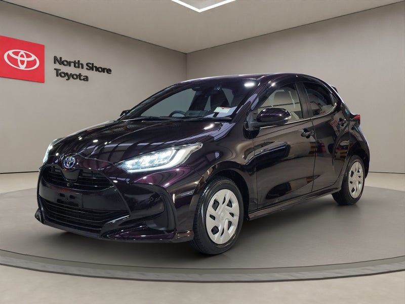 2021 Toyota Yaris 1.5L Hybrid Z 2WD Hatchback image 3