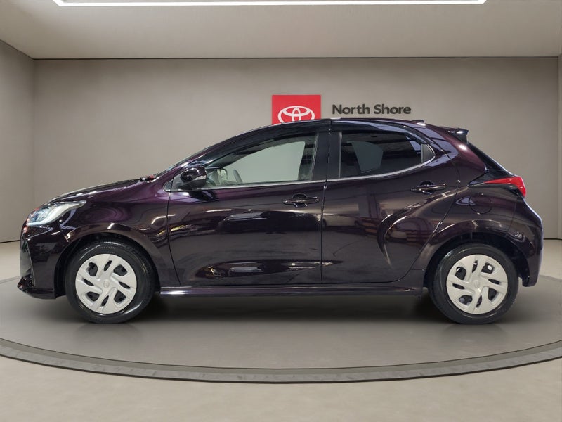 2021 Toyota Yaris 1.5L Hybrid Z 2WD Hatchback image 4
