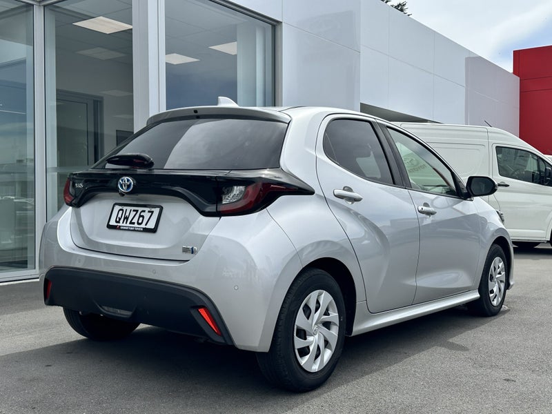 2021 Toyota Yaris 1.5P Hybrid X image 3