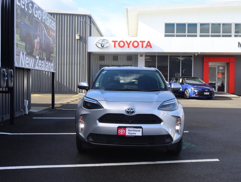 2021 Toyota Yaris Cross 1.5 Hybrid G SUV 5 Dr C... image 4