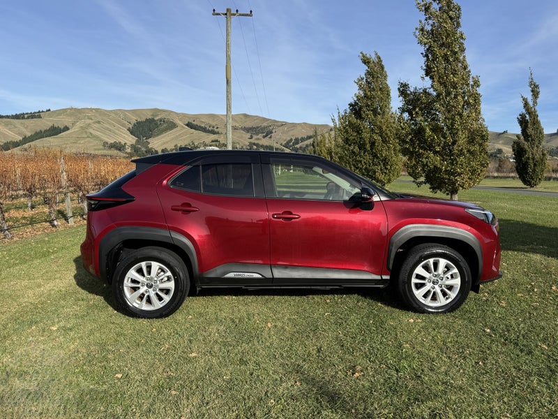 2021 Toyota Yaris Cross 1.5 Hybrid G SUV 5 Dr C... image 3