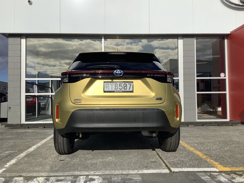 2021 Toyota Yaris Cross 1.5 Hybrid G SUV image 3