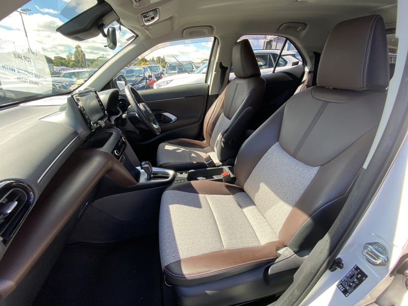 2021 Toyota Yaris Cross 1.5 Hybrid Z image 4