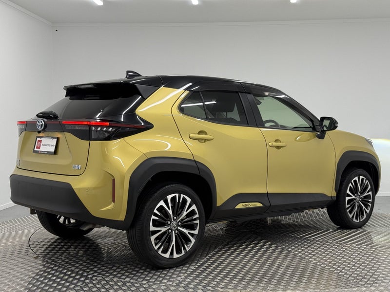 2021 Toyota Yaris Cross 1.5 Hybrid Z image 3