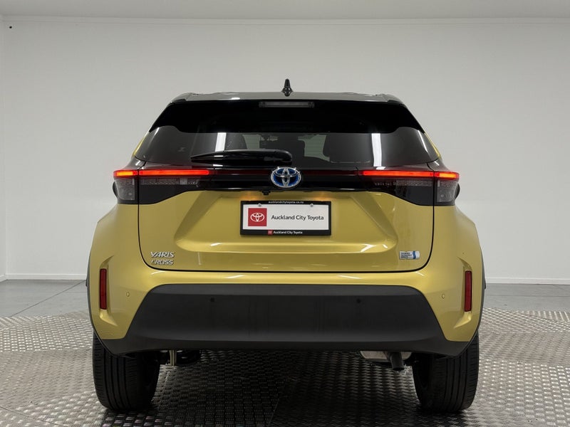 2021 Toyota Yaris Cross 1.5 Hybrid Z image 4