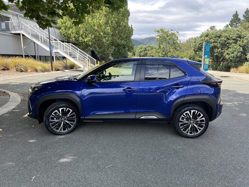2021 Toyota Yaris Cross 1.5 Hybrid Z image 4