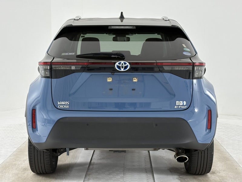 2021 Toyota Yaris Cross 1.5 Hybrid Z 4WD image 3