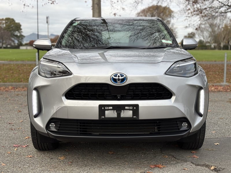 2021 Toyota Yaris Cross 1.5 Hybrid Z 4WD image 2