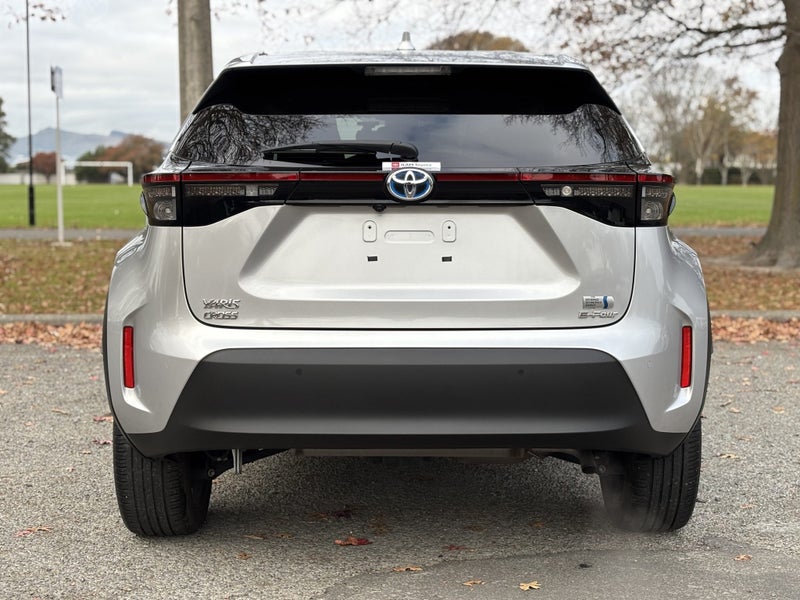 2021 Toyota Yaris Cross 1.5 Hybrid Z 4WD image 4