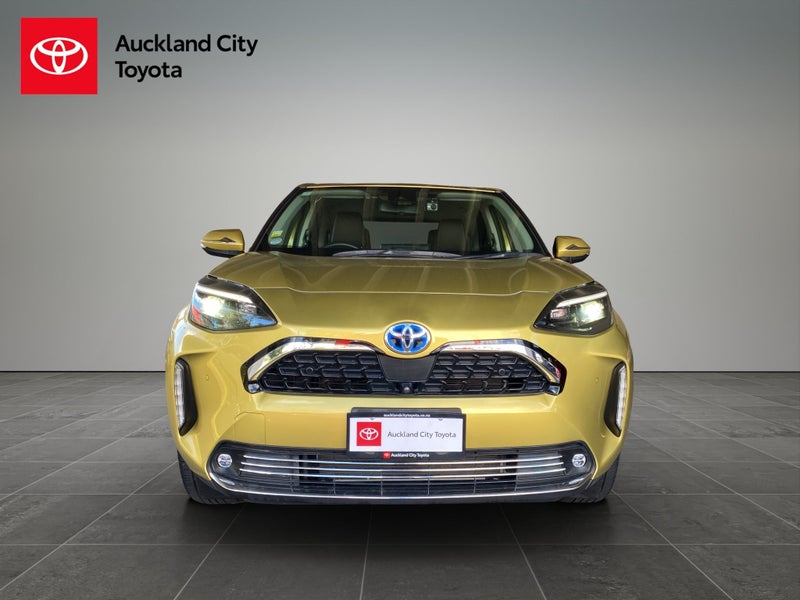2021 Toyota Yaris Cross 1.5 Hybrid Z 4WD 5 Dr S... image 2