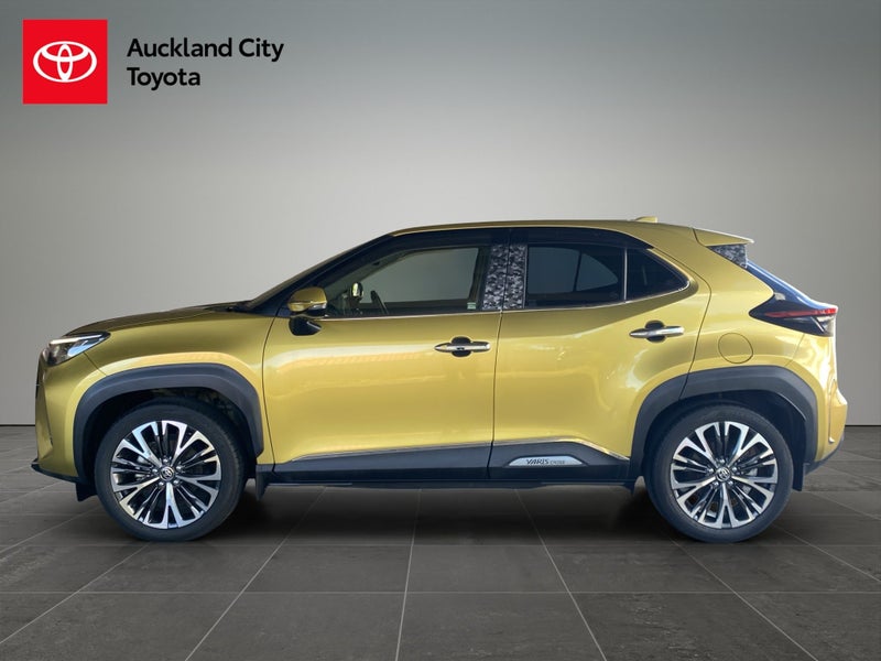 2021 Toyota Yaris Cross 1.5 Hybrid Z 4WD 5 Dr S... image 4
