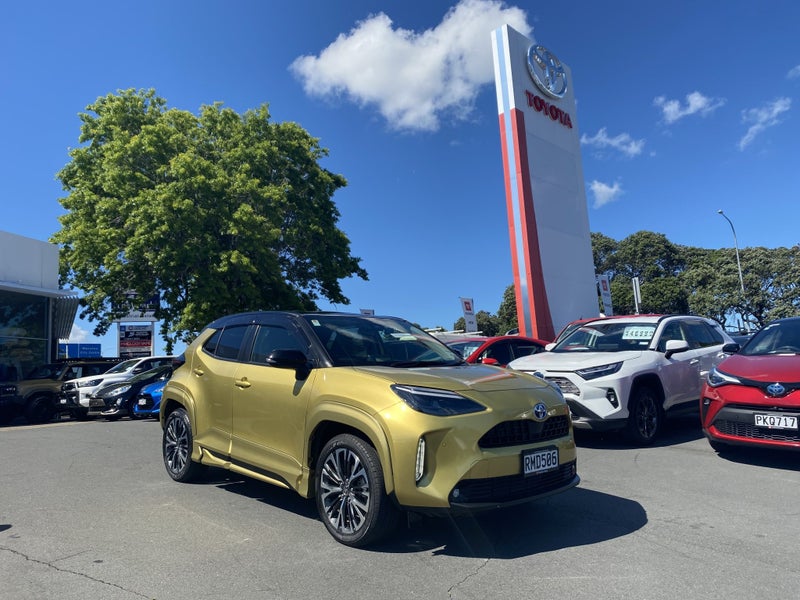 2021 Toyota Yaris Cross 1.5 Hybrid Z 4WD 5 Dr S... image 1