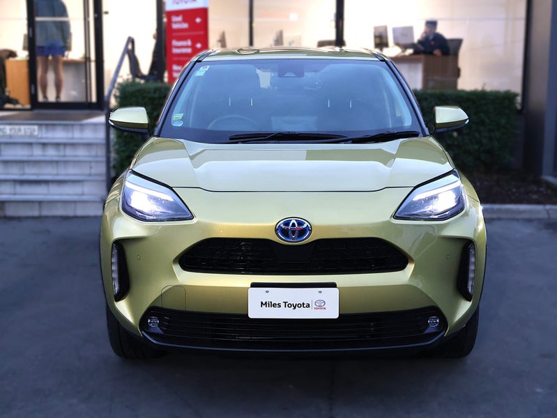 2021 Toyota Yaris Cross 1.5 Hybrid Z 4WD image 2