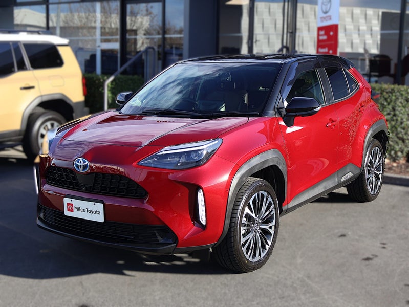 2021 Toyota Yaris Cross 1.5 Hybrid Z 4WD image 3