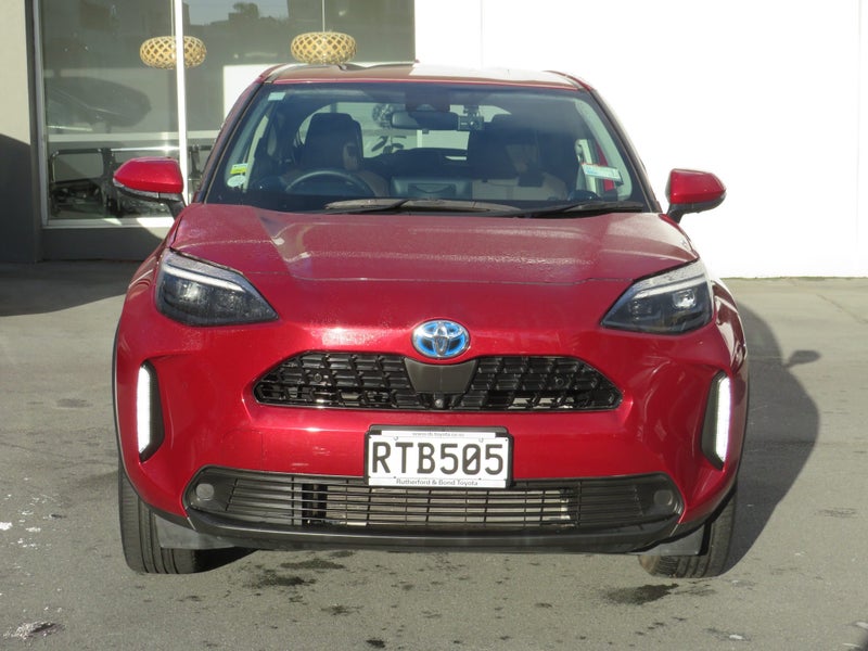 2021 Toyota Yaris Cross 1.5 Hybrid Z 4WD SUV CVT image 2
