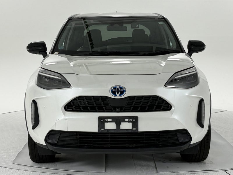 2021 Toyota Yaris Cross 1.5 Hybrid Z 5 Dr SUV C... image 2