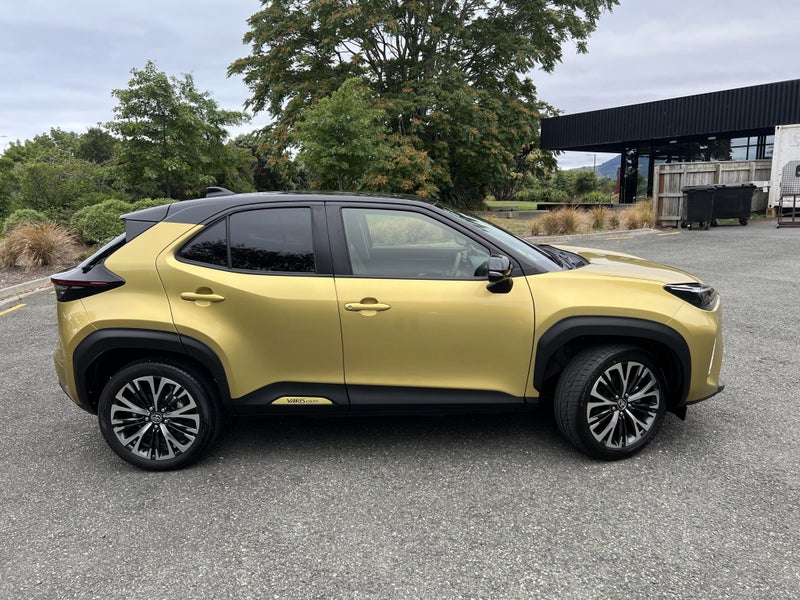 2021 Toyota Yaris Cross 1.5 Hybrid Z image 3