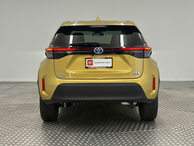 2021 Toyota Yaris Cross 1.5 Hybrid Z image 4
