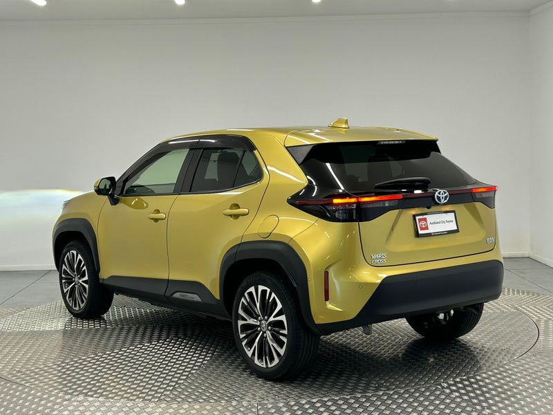 2021 Toyota Yaris Cross 1.5 Hybrid Z image 5