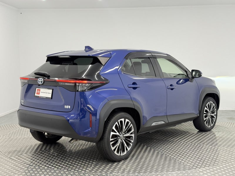 2021 Toyota Yaris Cross 1.5 Hybrid Z image 3