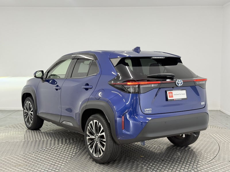 2021 Toyota Yaris Cross 1.5 Hybrid Z image 5