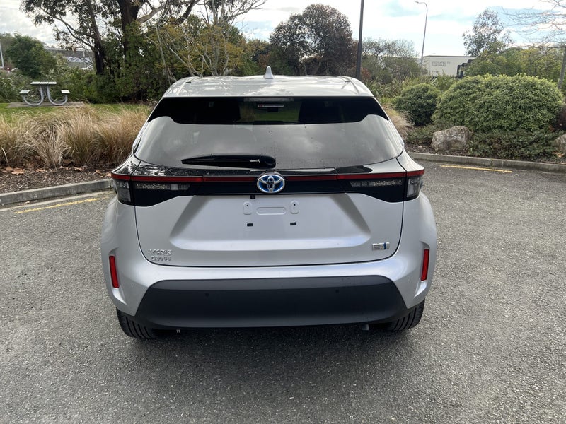 2021 Toyota Yaris Cross 1.5 Hybrid Z image 4