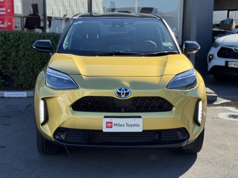 2021 Toyota Yaris Cross 1.5 Hybrid Z, Leather image 2