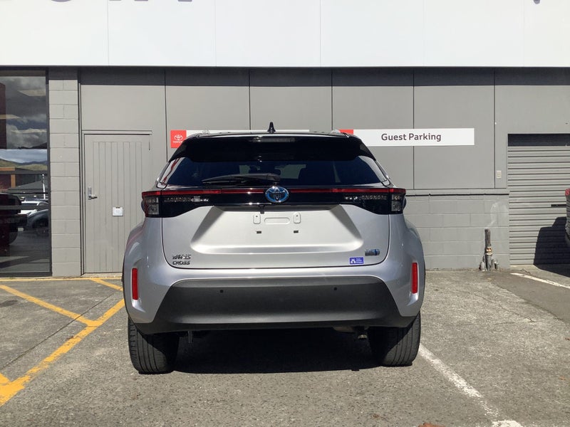 2021 Toyota Yaris Cross 1.5 Hybrid Z SUV image 4