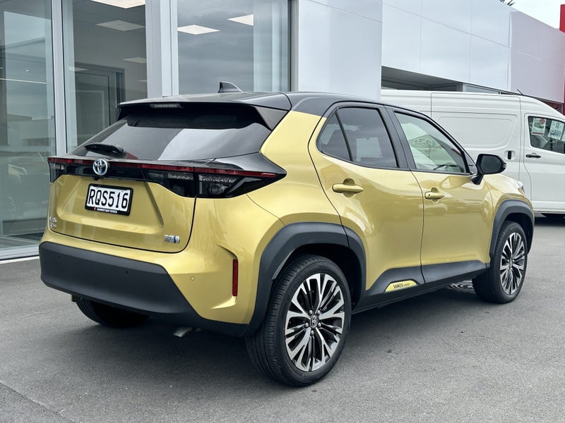 2021 Toyota Yaris Cross 1.5l Hybrid Z image 3