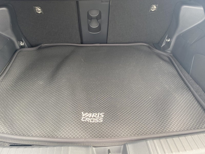 2021 Toyota Yaris Cross 1.5P Hybrid Z SUV image 3