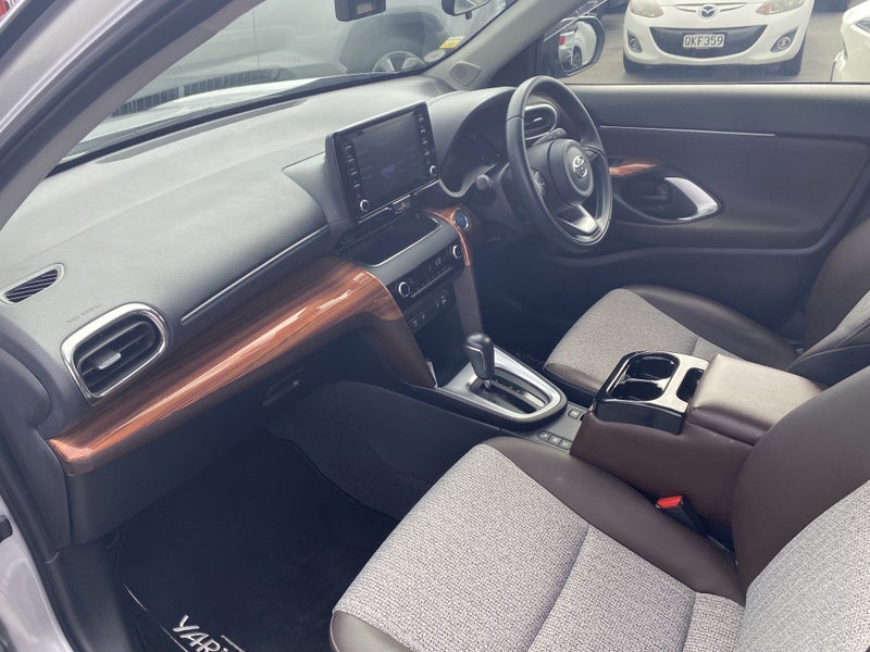 2021 Toyota Yaris Cross 1.5P Hybrid Z SUV image 5