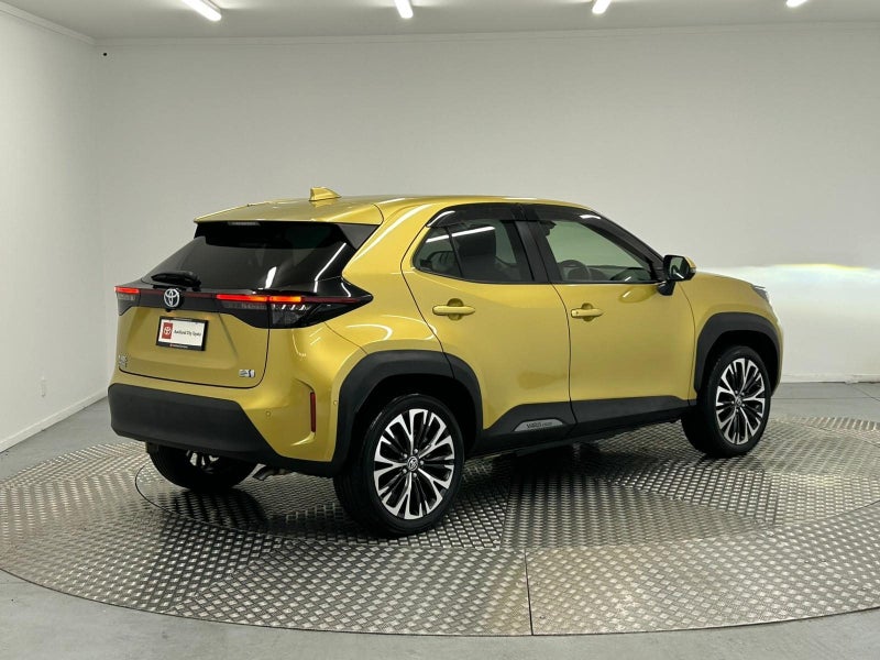 2021 Toyota Yaris Cross Cross 1.5 Hybrid Z image 3