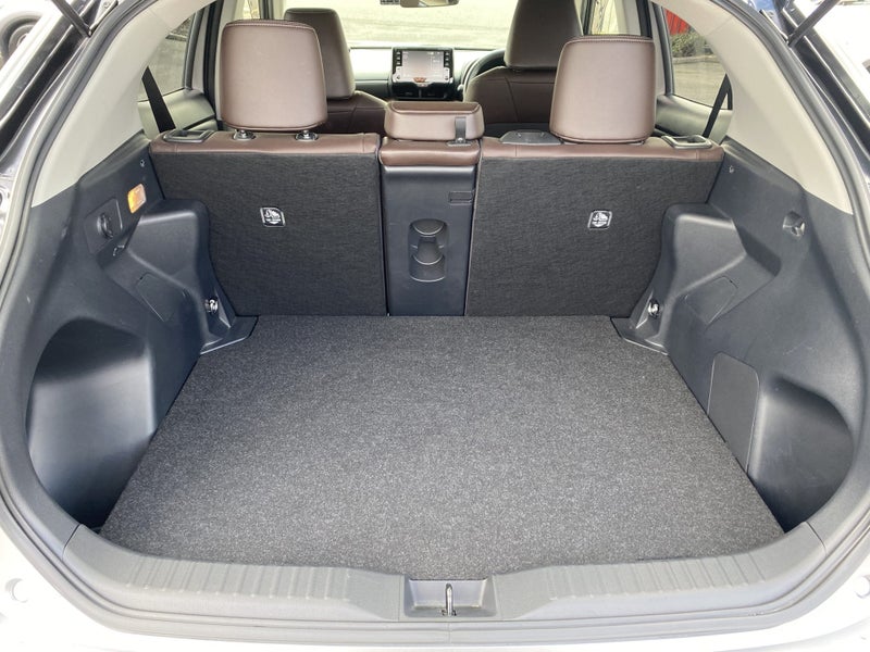 2021 Toyota Yaris Cross Cross 1.5 Hybrid Z 4WD... image 4