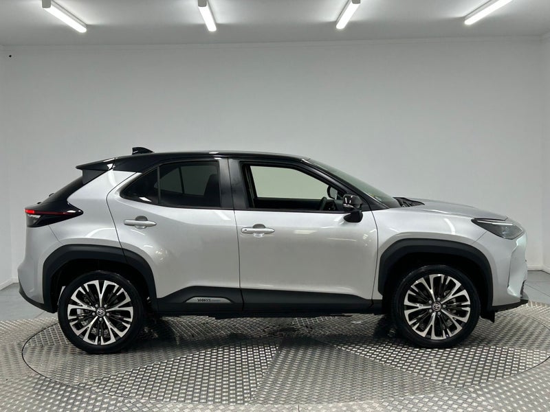 2021 Toyota Yaris Cross Cross 1.5 Hybrid Z 4WD image 2