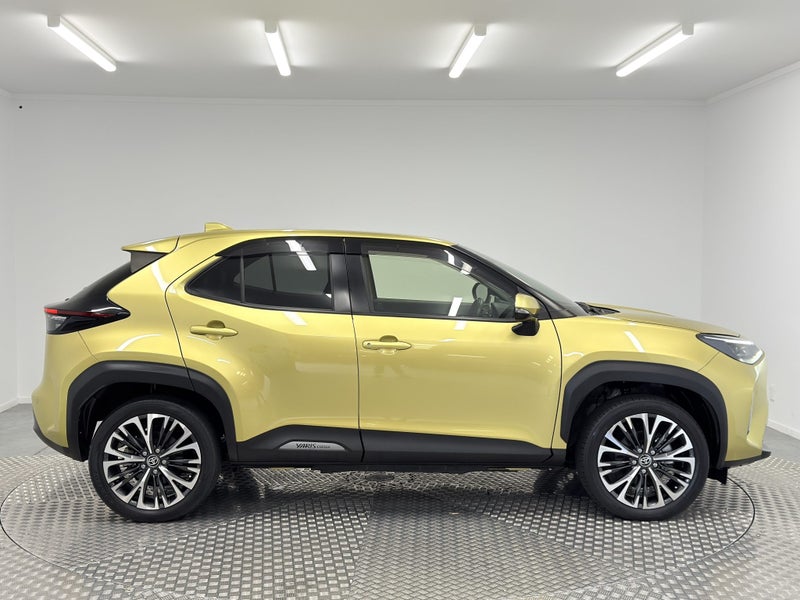 2021 Toyota Yaris Cross Cross 1.5 Hybrid Z 4WD image 2
