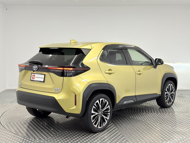 2021 Toyota Yaris Cross Cross 1.5 Hybrid Z 4WD image 3
